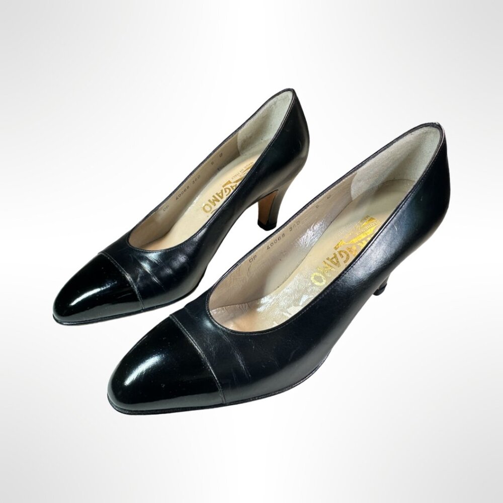 Ferragamo Black Pumps, Size 5, never worn
